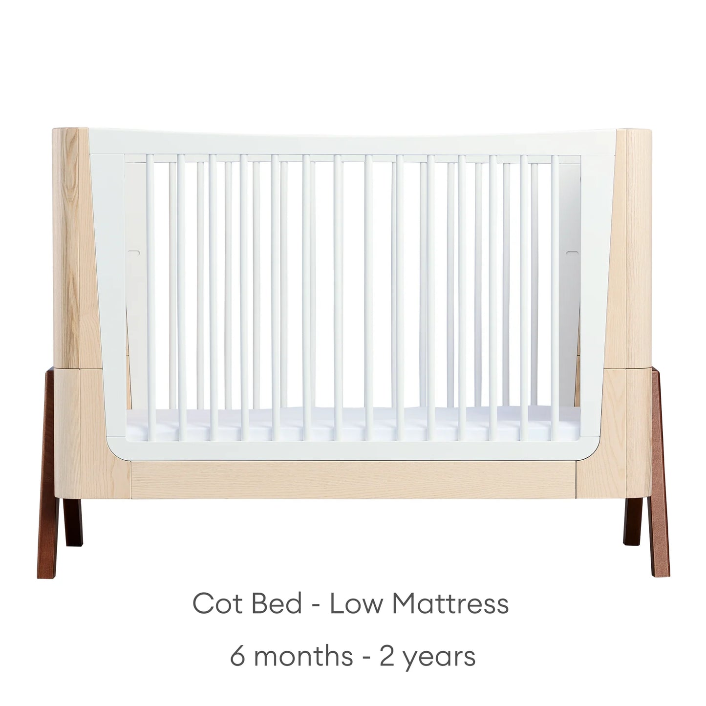 Gaia Baby Hera 3 Piece Set with Cot, Dresser and Changing Station