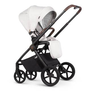 Venicci Claro 3 in 1 with Venicci Engo Car Seat