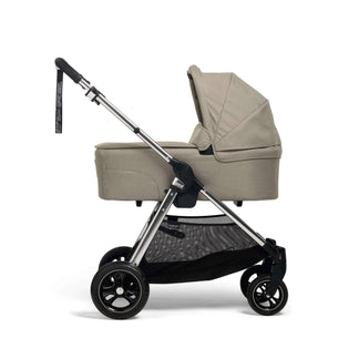 Mamas & Papas Flip XT3 Complete Kit With Cybex Cloud G and Base